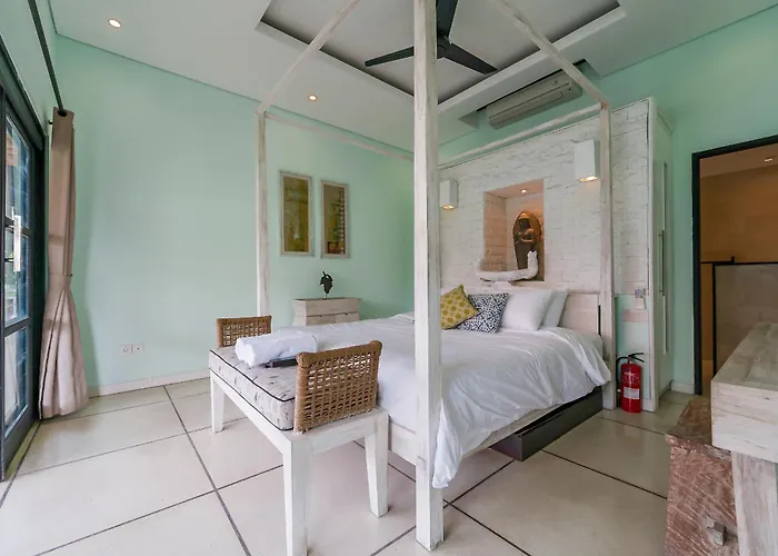 2br W- Private Pool & Patio