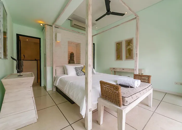 2br W- Private Pool & Patio