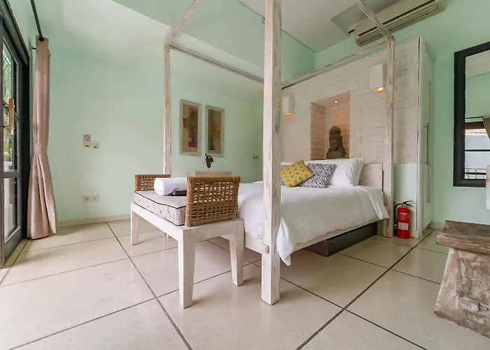 Villa 2br W- Private Pool & Patio *