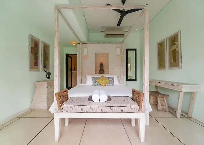 Villa 2br W- Private Pool & Patio *