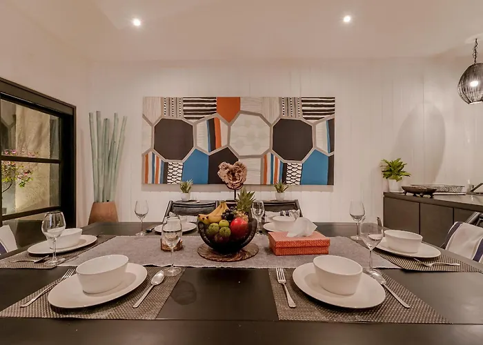 Villa 2br W- Private Pool & Patio *