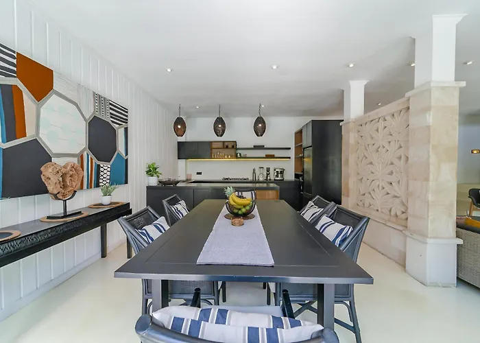 2br W- Private Pool & Patio